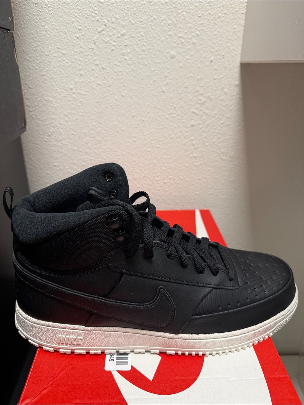 NIKE COURT VISION MID WNTR